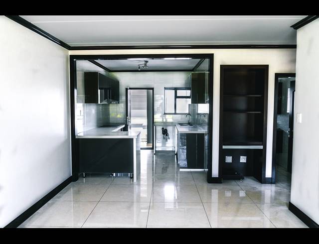 2 BEDROOM APARTMENT FOR SALE IN FOURWAYS